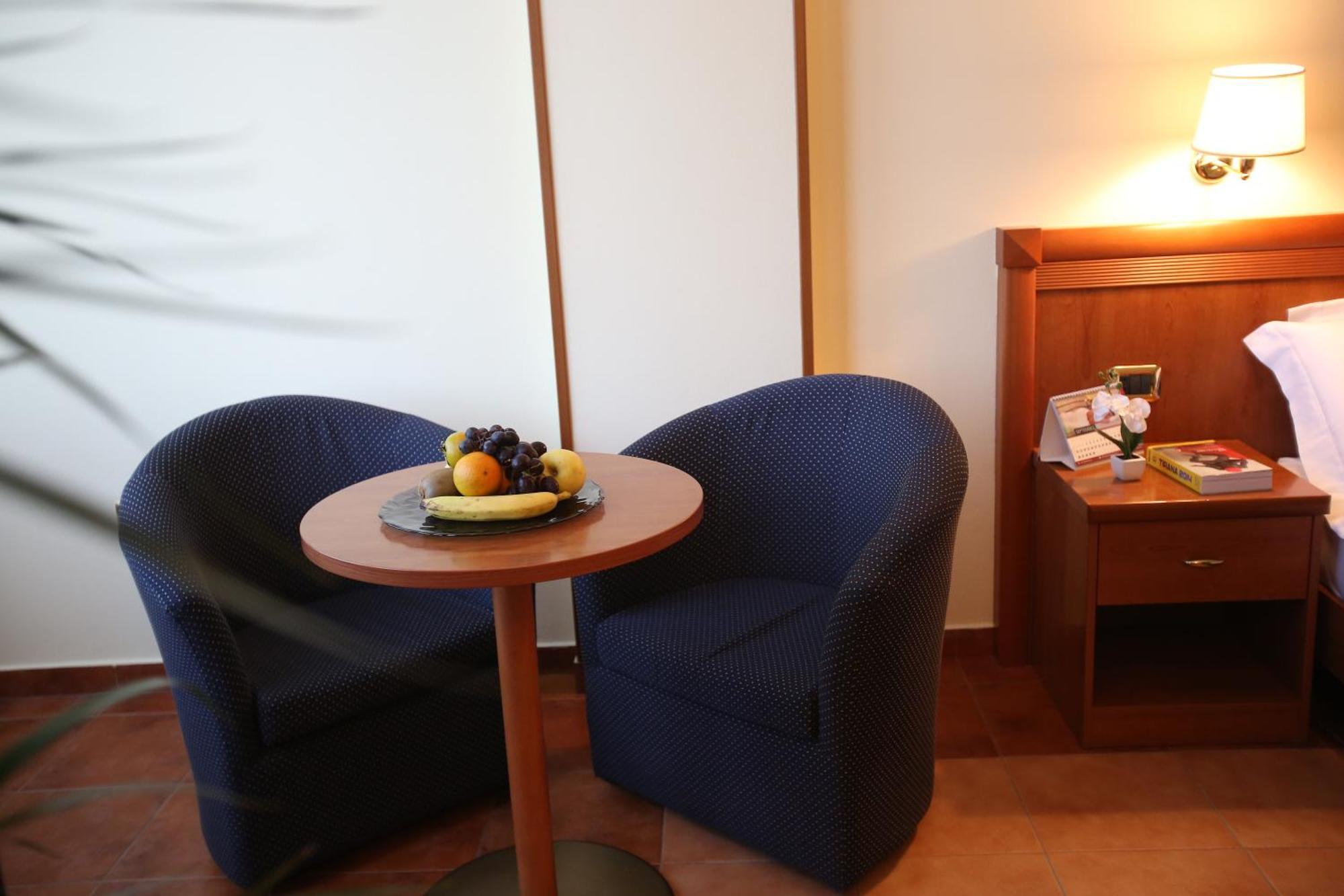 Continental 4*