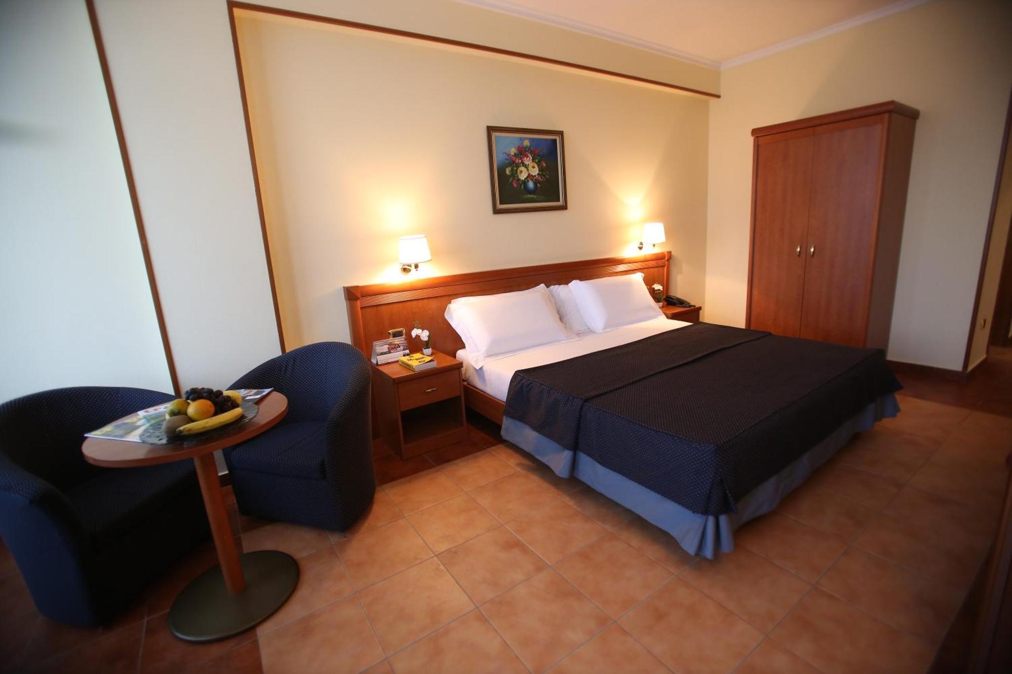 Continental 4* Vorë