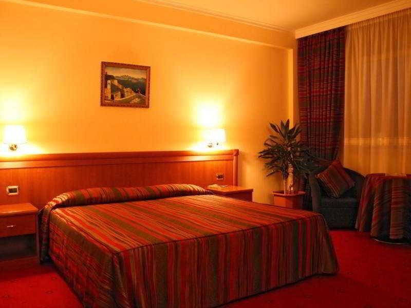 Continental 4* Vorë